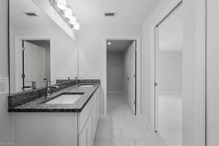8027  Oakleaf  CIR, Labelle, FL 33935
