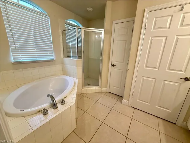 Spa Like Master Bath with Soak in Tub