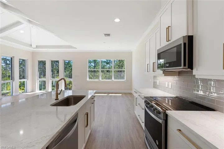 6532  Dominica  DR, Naples, FL 34113