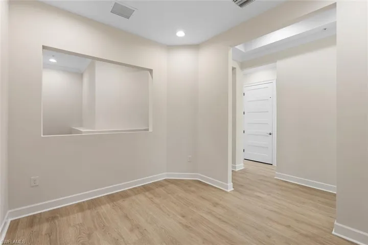 6532  Dominica  DR, Naples, FL 34113