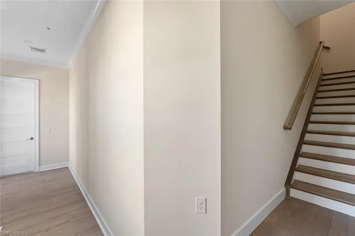 6532  Dominica  DR, Naples, FL 34113