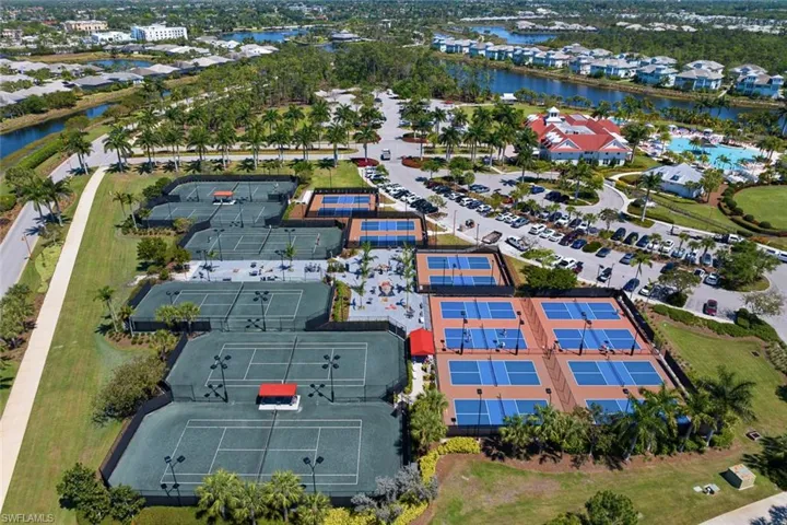 6532  Dominica  DR, Naples, FL 34113