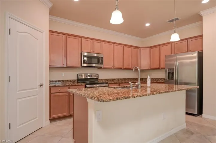 10973 Cherry Laurel Dr, Fort Myers, Florida 33912