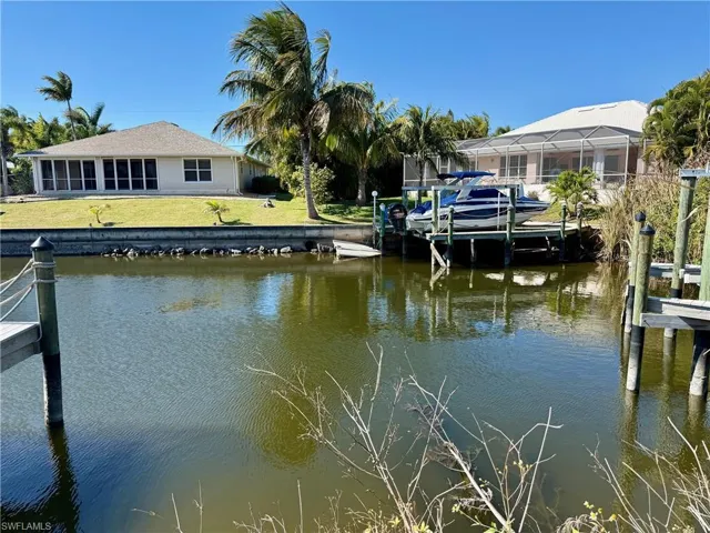 4228 Sw 19th Pl, Cape Coral, Florida 33914