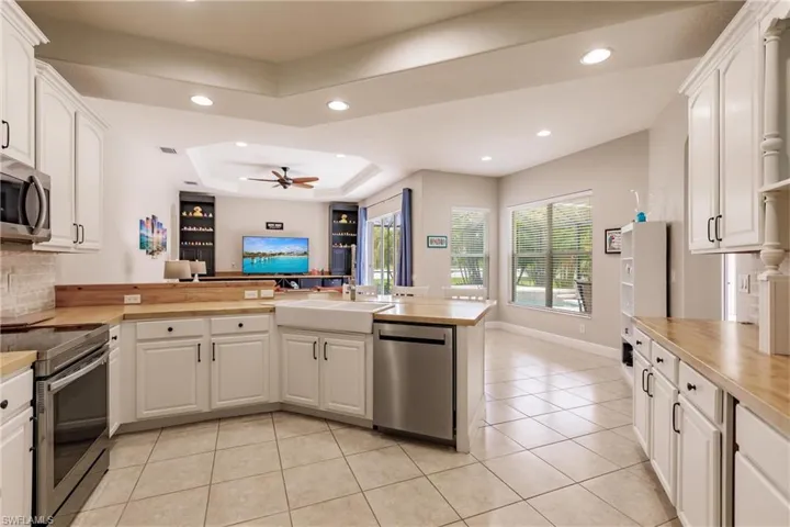 14111  Binghampton  DR, Fort Myers, FL 33905