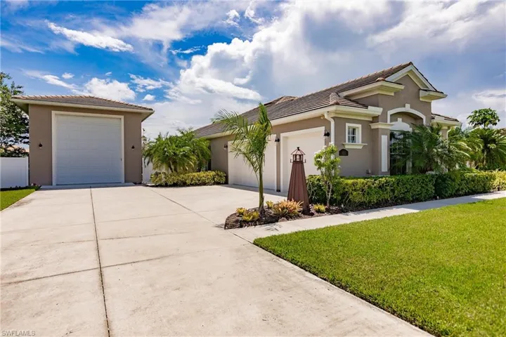 14111  Binghampton  DR, Fort Myers, FL 33905