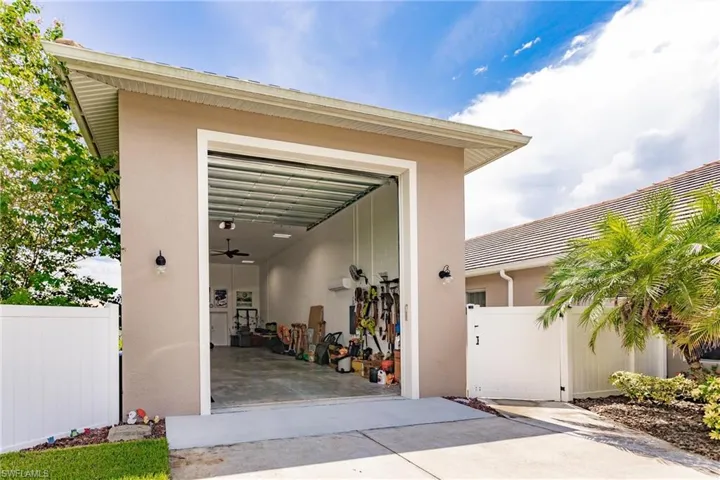 14111  Binghampton  DR, Fort Myers, FL 33905