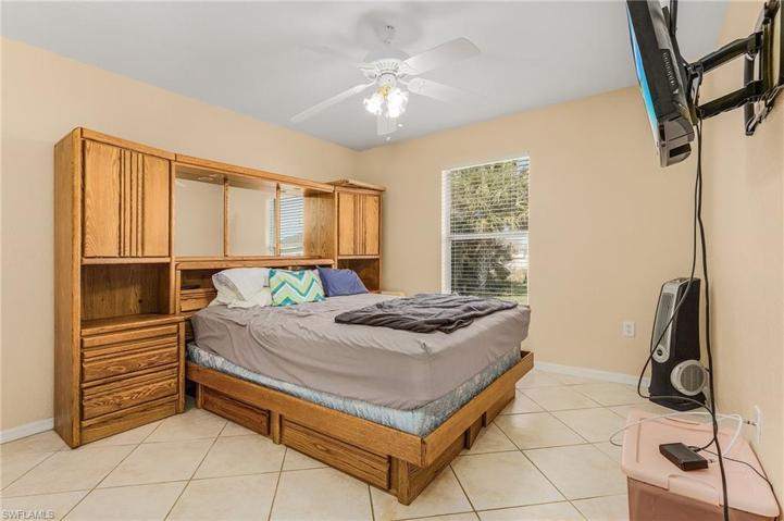 227 NW 4th ST, CAPE CORAL FL 33993