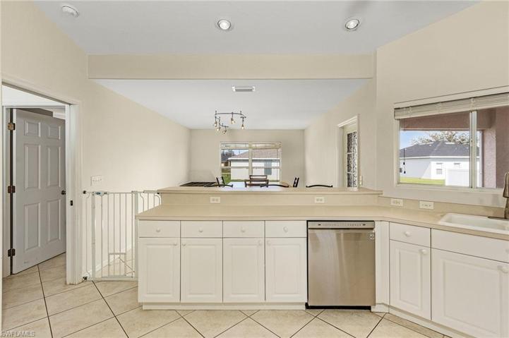 227 NW 4th ST, CAPE CORAL FL 33993
