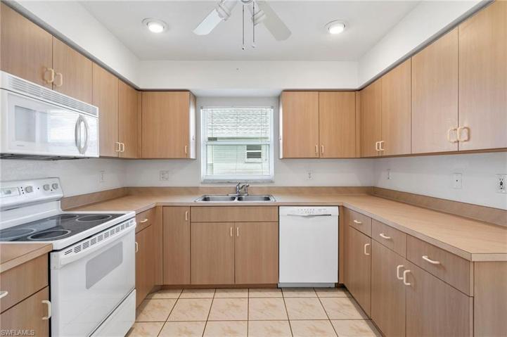 3218-3220 SW 7th PL, CAPE CORAL FL 33914