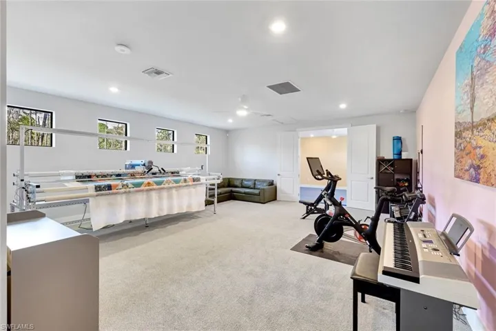 Huge upstairs loft