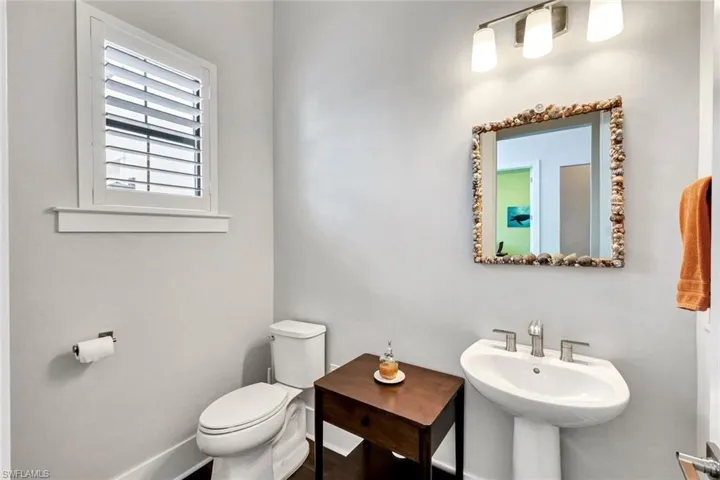 Powder room