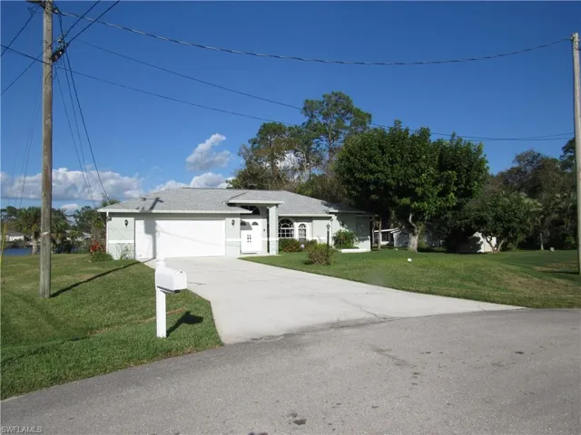 11426  Habersham  CT, North Fort Myers, FL 33917