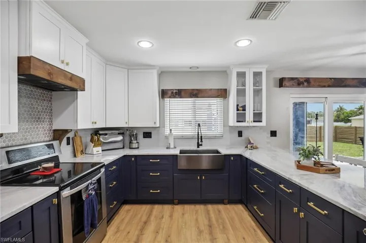1825 Nw 23rd Ter, Cape Coral, Florida 33993