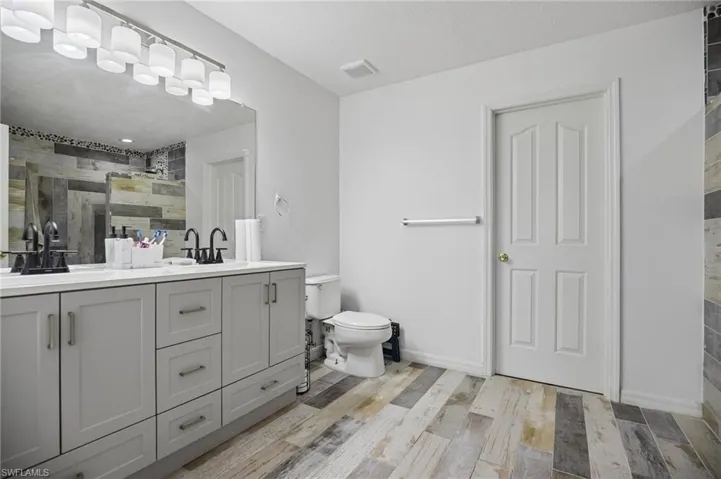 1825 Nw 23rd Ter, Cape Coral, Florida 33993
