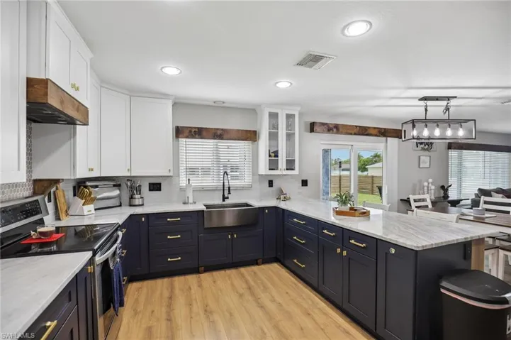 1825 Nw 23rd Ter, Cape Coral, Florida 33993