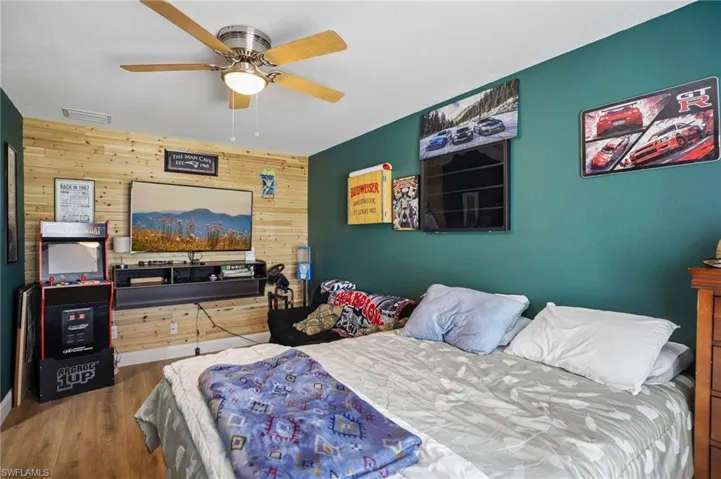1825 Nw 23rd Ter, Cape Coral, Florida 33993