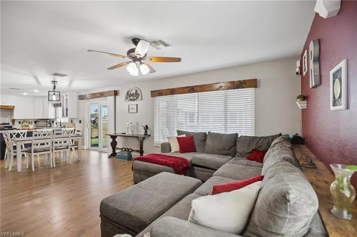 1825 Nw 23rd Ter, Cape Coral, Florida 33993