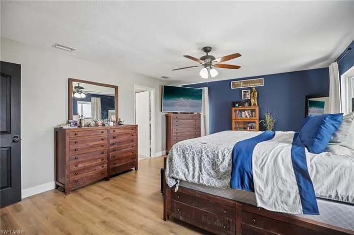1825 Nw 23rd Ter, Cape Coral, Florida 33993