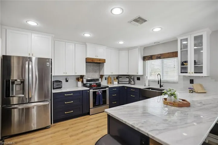 1825 Nw 23rd Ter, Cape Coral, Florida 33993