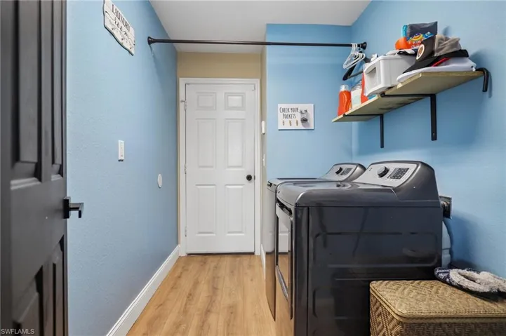 1825 Nw 23rd Ter, Cape Coral, Florida 33993