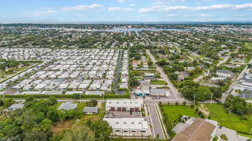 2435  PINE  ST, Naples, FL 34112