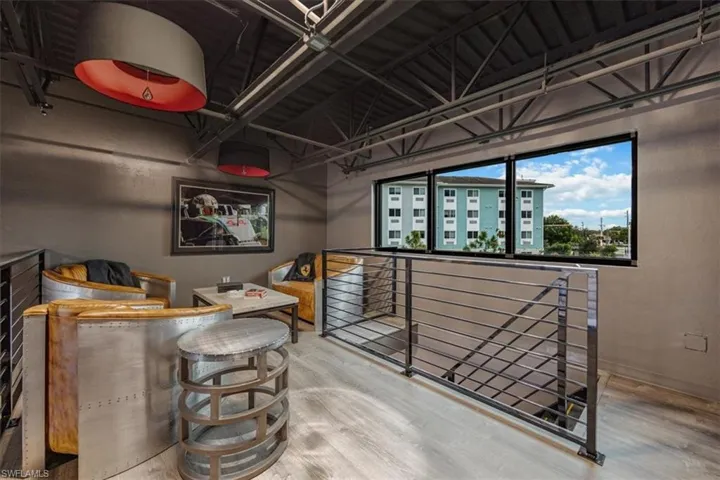 2435  PINE  ST, Naples, FL 34112