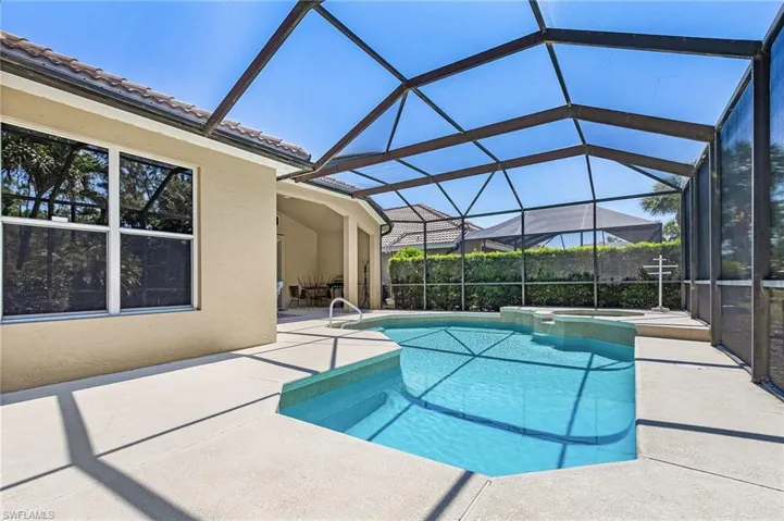 9044 Shadow Glen Way, Fort Myers, Florida 33913