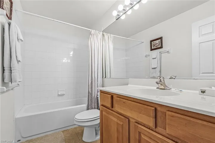 9044 Shadow Glen Way, Fort Myers, Florida 33913