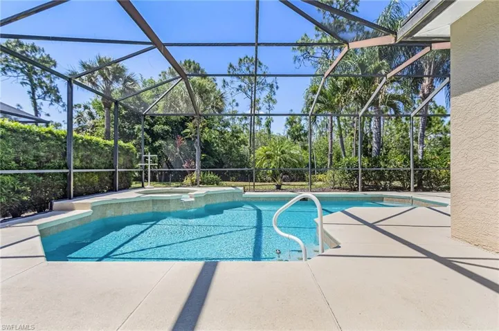 9044 Shadow Glen Way, Fort Myers, Florida 33913