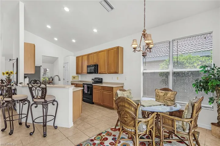 9044 Shadow Glen Way, Fort Myers, Florida 33913