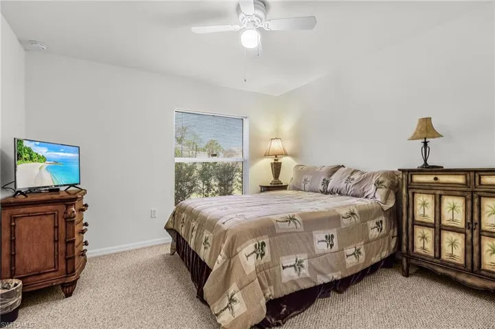 9044 Shadow Glen Way, Fort Myers, Florida 33913