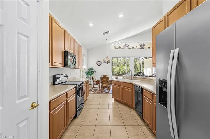 9044 Shadow Glen Way, Fort Myers, Florida 33913