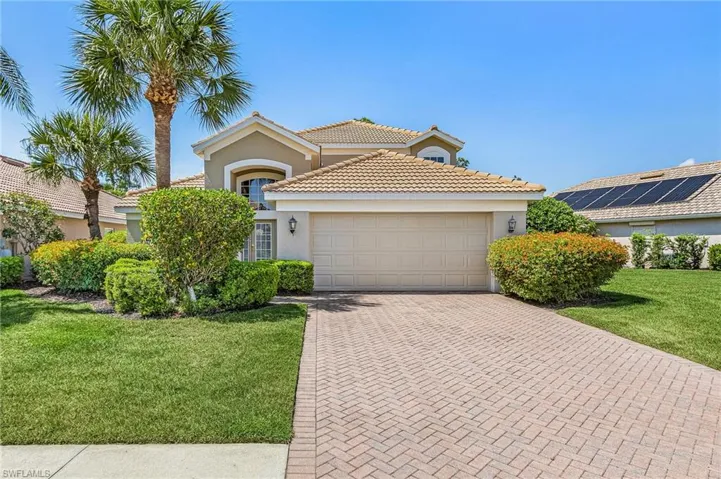 9044 Shadow Glen Way, Fort Myers, Florida 33913