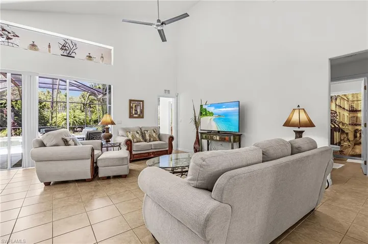 9044 Shadow Glen Way, Fort Myers, Florida 33913