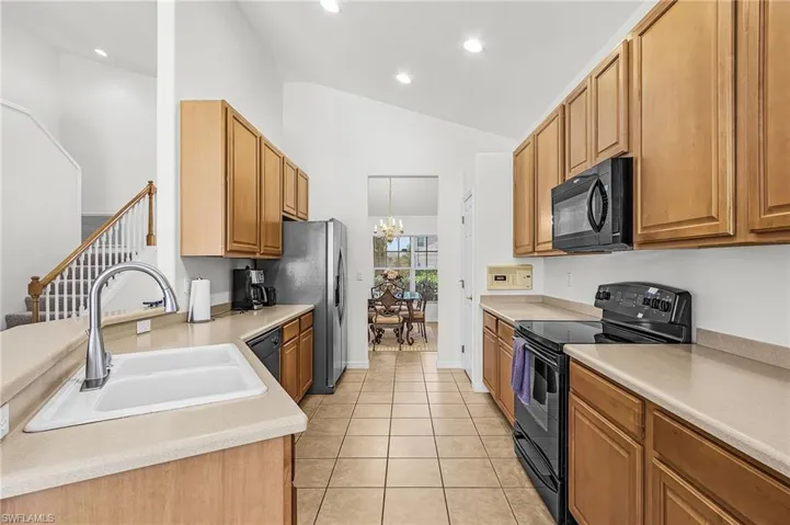 9044 Shadow Glen Way, Fort Myers, Florida 33913