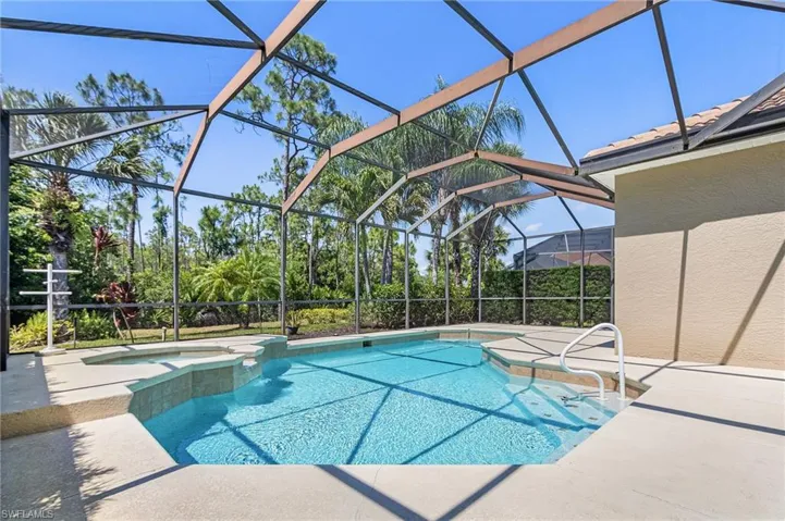 9044 Shadow Glen Way, Fort Myers, Florida 33913