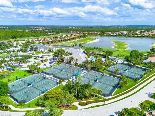 9044 Shadow Glen Way, Fort Myers, Florida 33913
