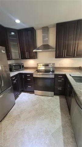 13502  Siesta Pines  CT, Fort Myers, FL 33908