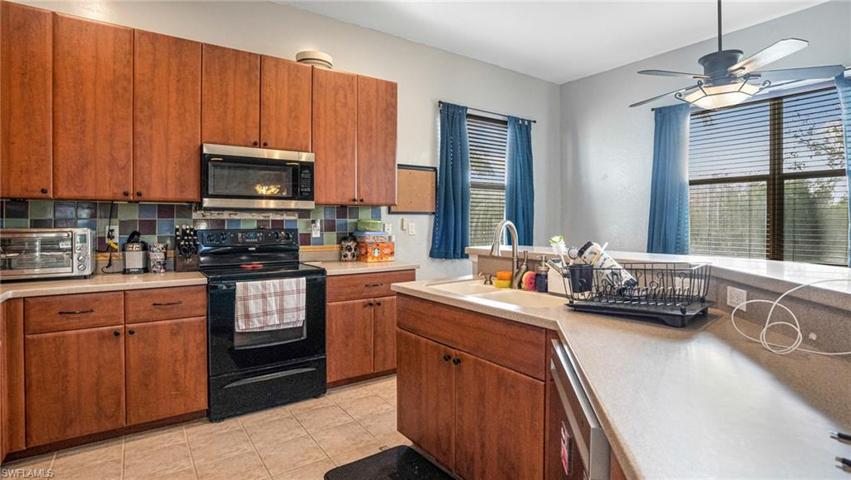 2674  Blue Cypress Lake  CT, CAPE CORAL, FL 33909