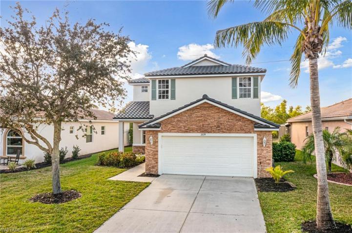 2674  Blue Cypress Lake  CT, CAPE CORAL, FL 33909