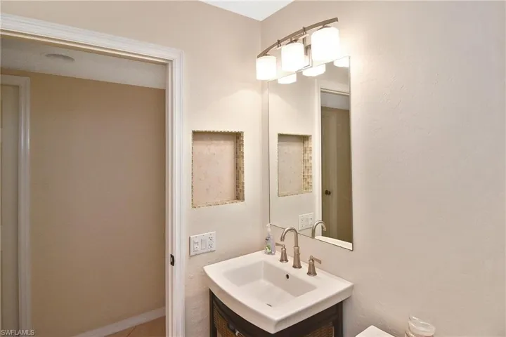 1773 Augusta Dr, Fort Myers, Florida 33907