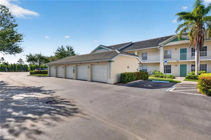 4910  Cougar N CT, Naples, FL 34109