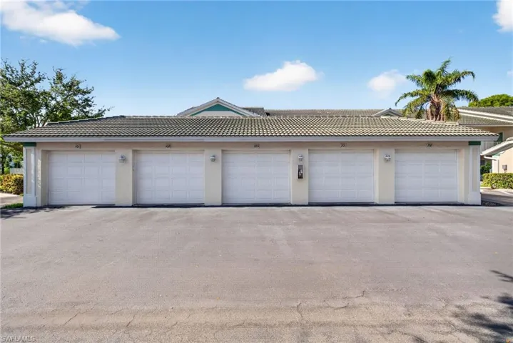 4910  Cougar N CT, Naples, FL 34109