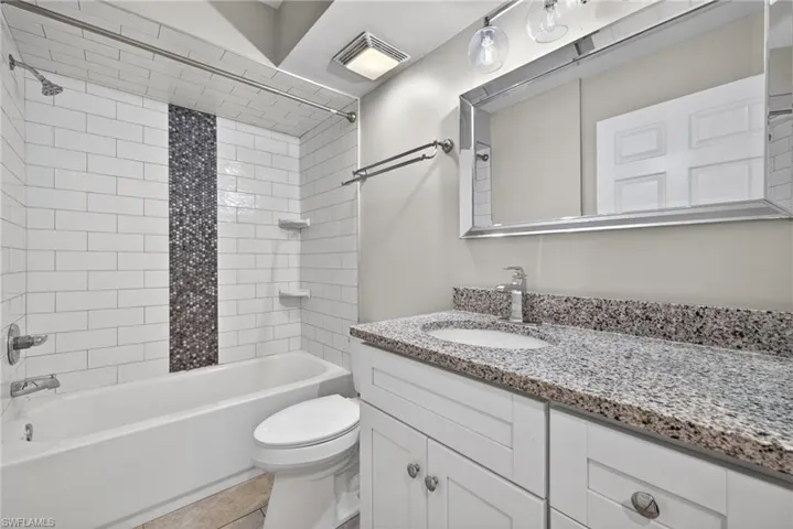 4910  Cougar N CT, Naples, FL 34109