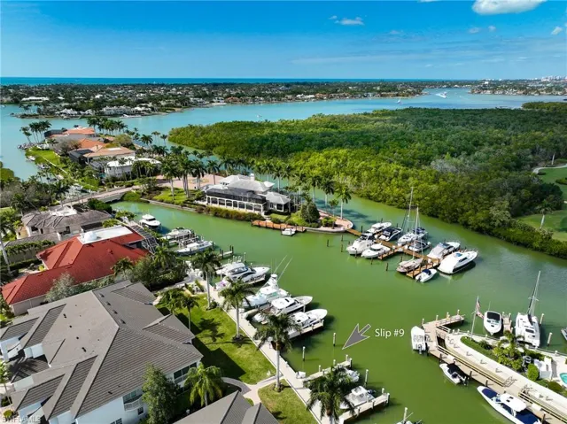 1777  Gulfstar S DR, Naples, FL 34112