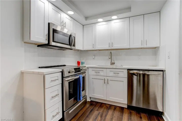 126 Andre Mar Dr, Fort Myers Beach, Florida 33931