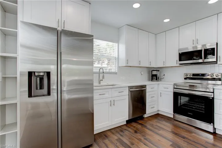 126 Andre Mar Dr, Fort Myers Beach, Florida 33931