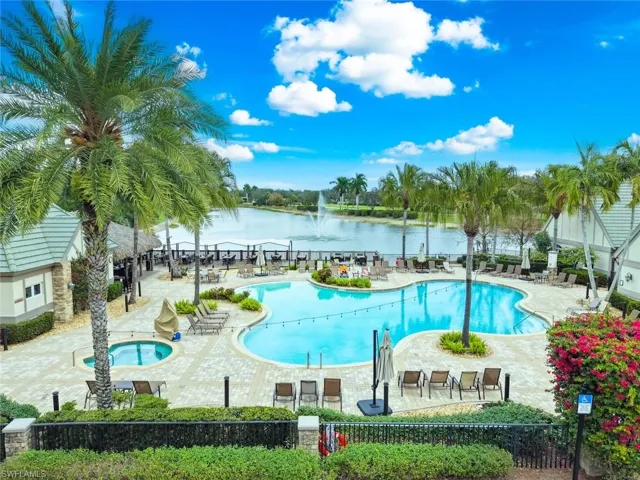 Twin Eagles Country Club Community Pool, spa and cabana bar