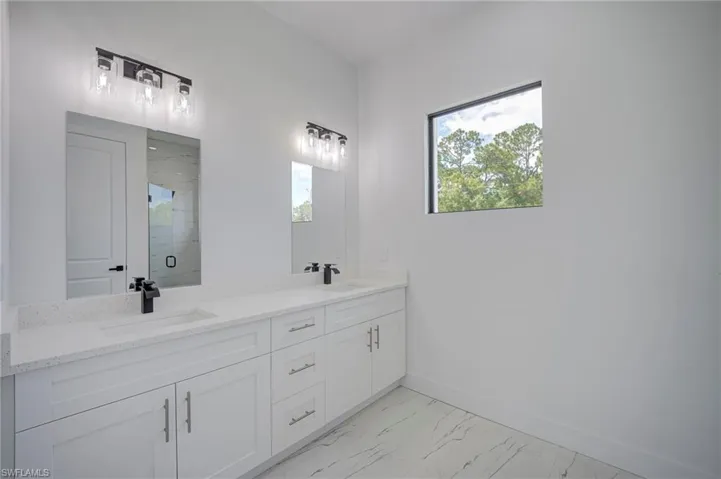 931 Barcelona St E, Lehigh Acres, Florida 33974